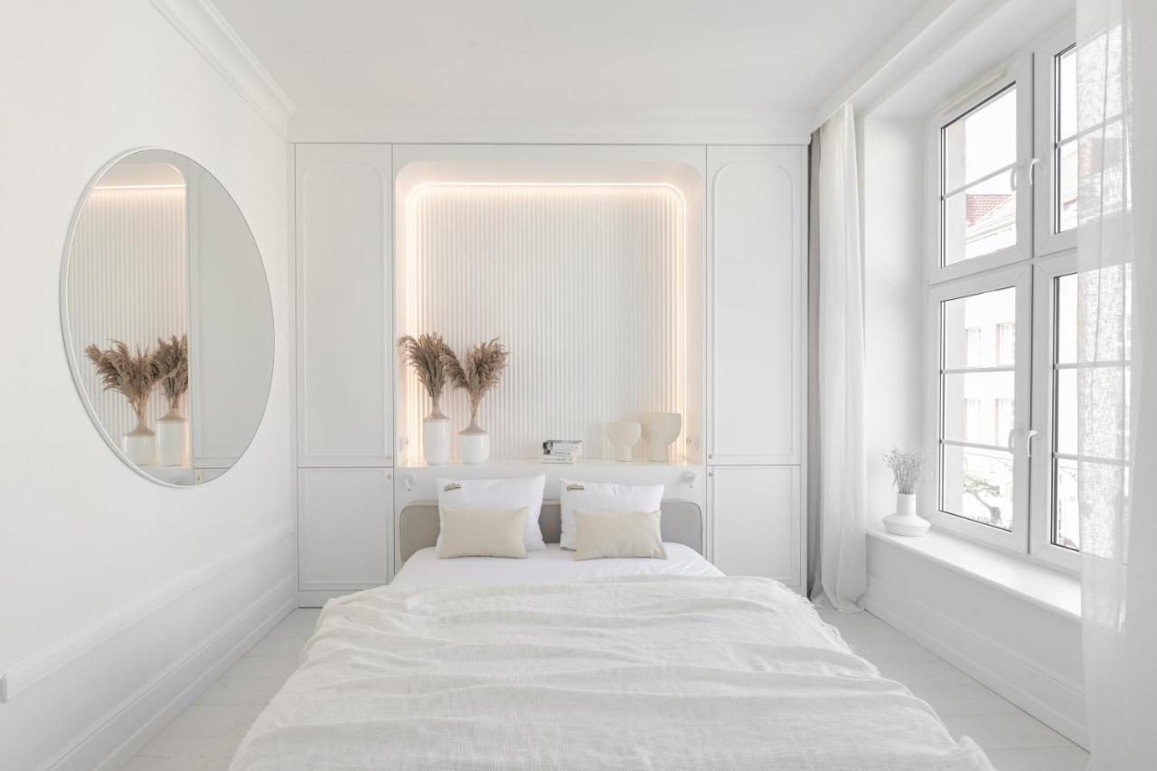 Old Town Pure White By Downtown Apartments Gdansk Exterior photo
